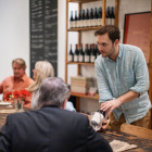 Presenting the wine