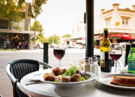 Restaurants & Cafes